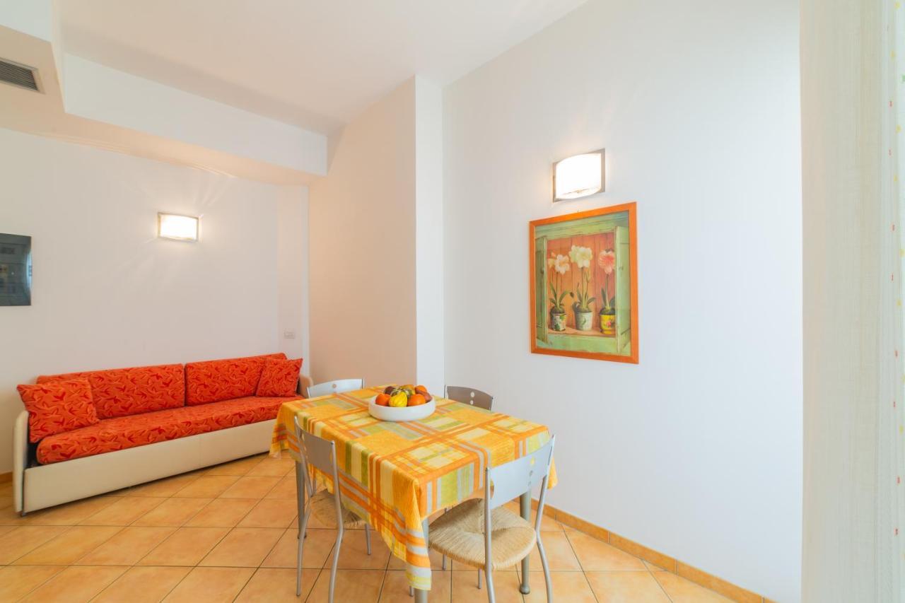 Residence Promenade Cattolica Esterno foto