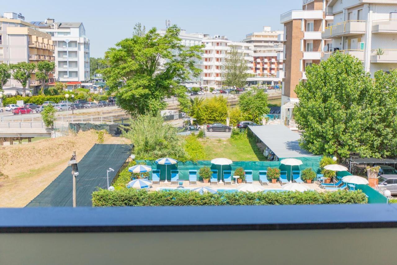 Residence Promenade Cattolica Esterno foto