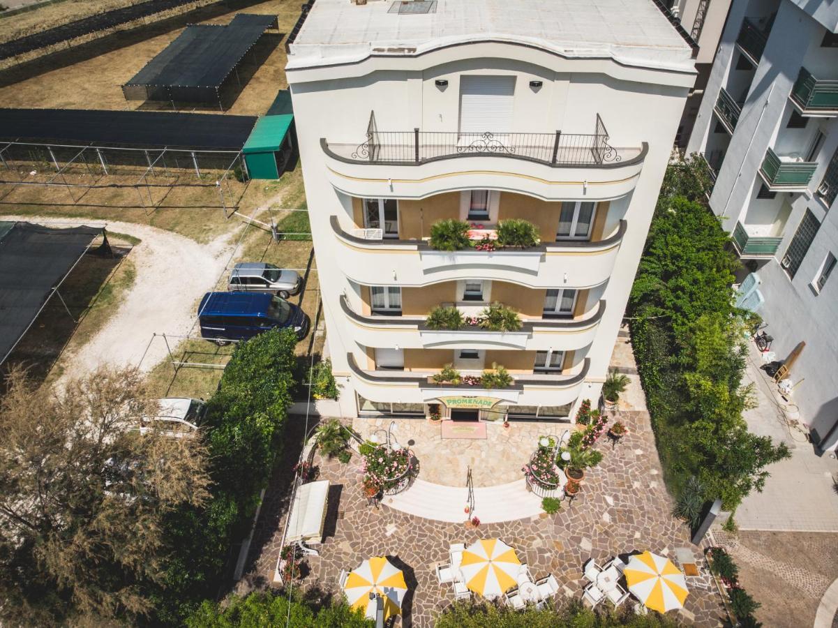 Residence Promenade Cattolica Esterno foto